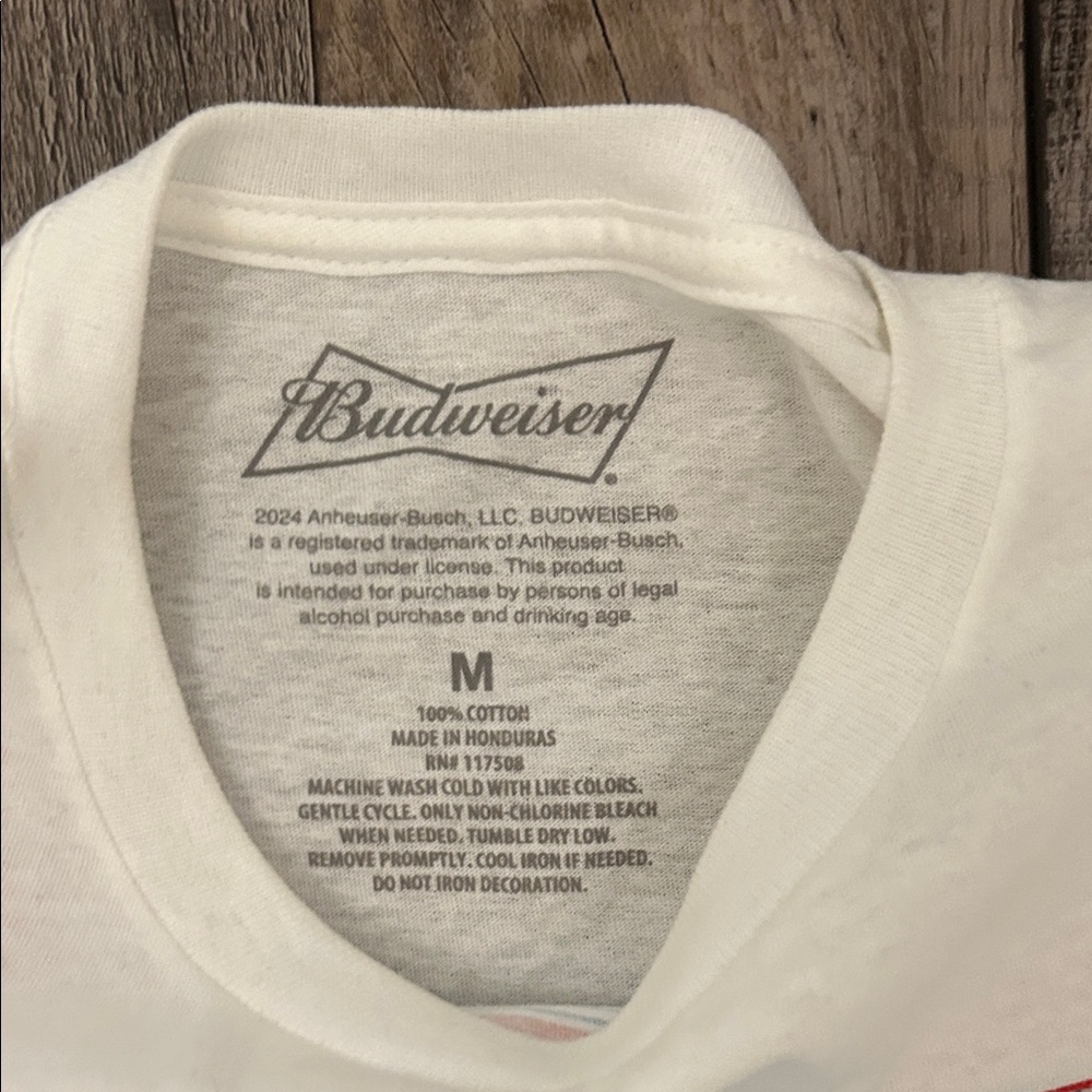 Budweiser Red and Blue Logo Tee - Picture 3 of 4